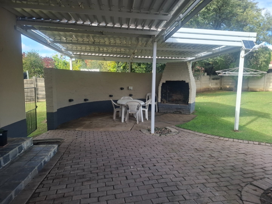 To Let 3 Bedroom Property for Rent in Suidrand Free State
